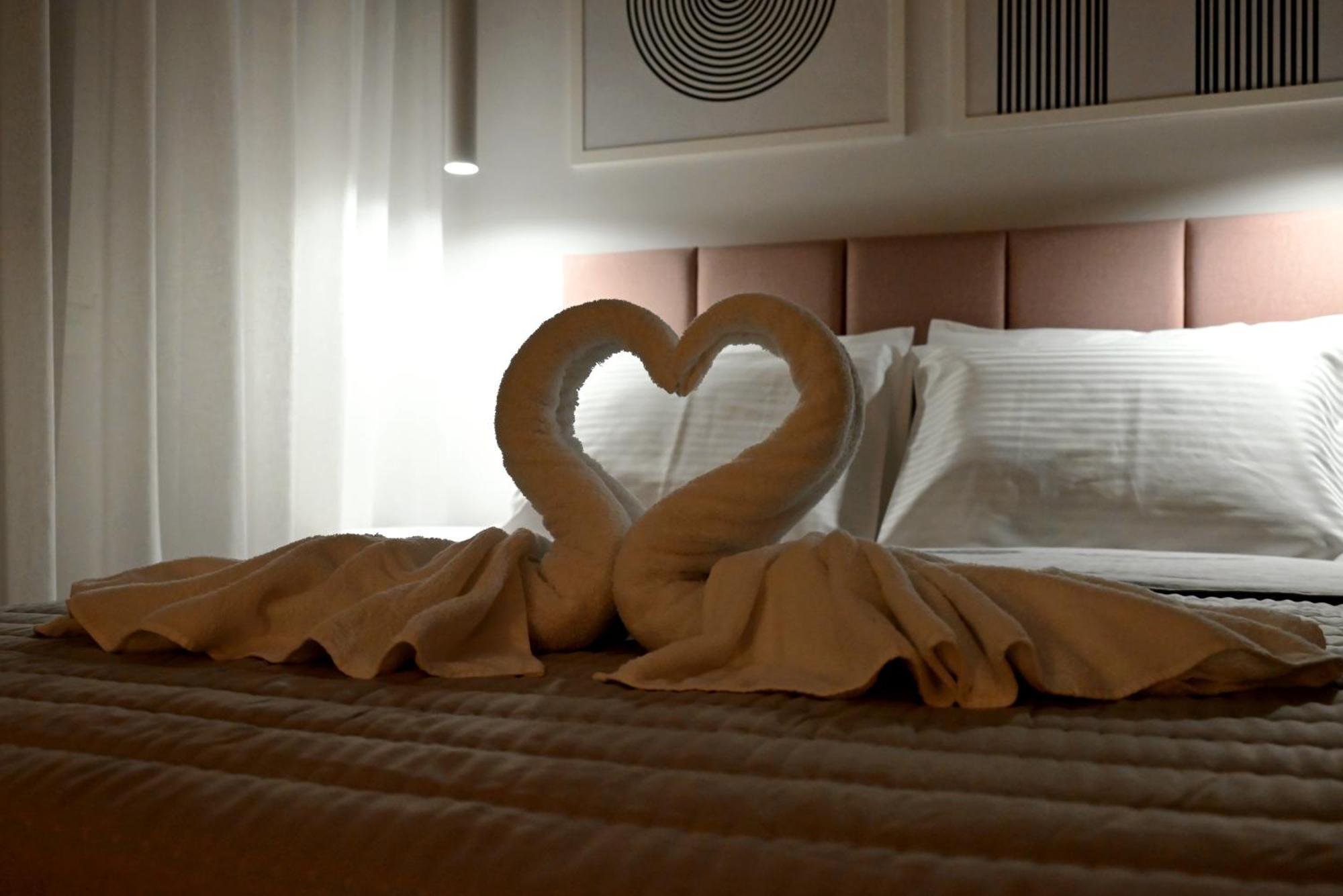 Mouson Luxury Suite With Free Private Parking Kavála ภายนอก รูปภาพ