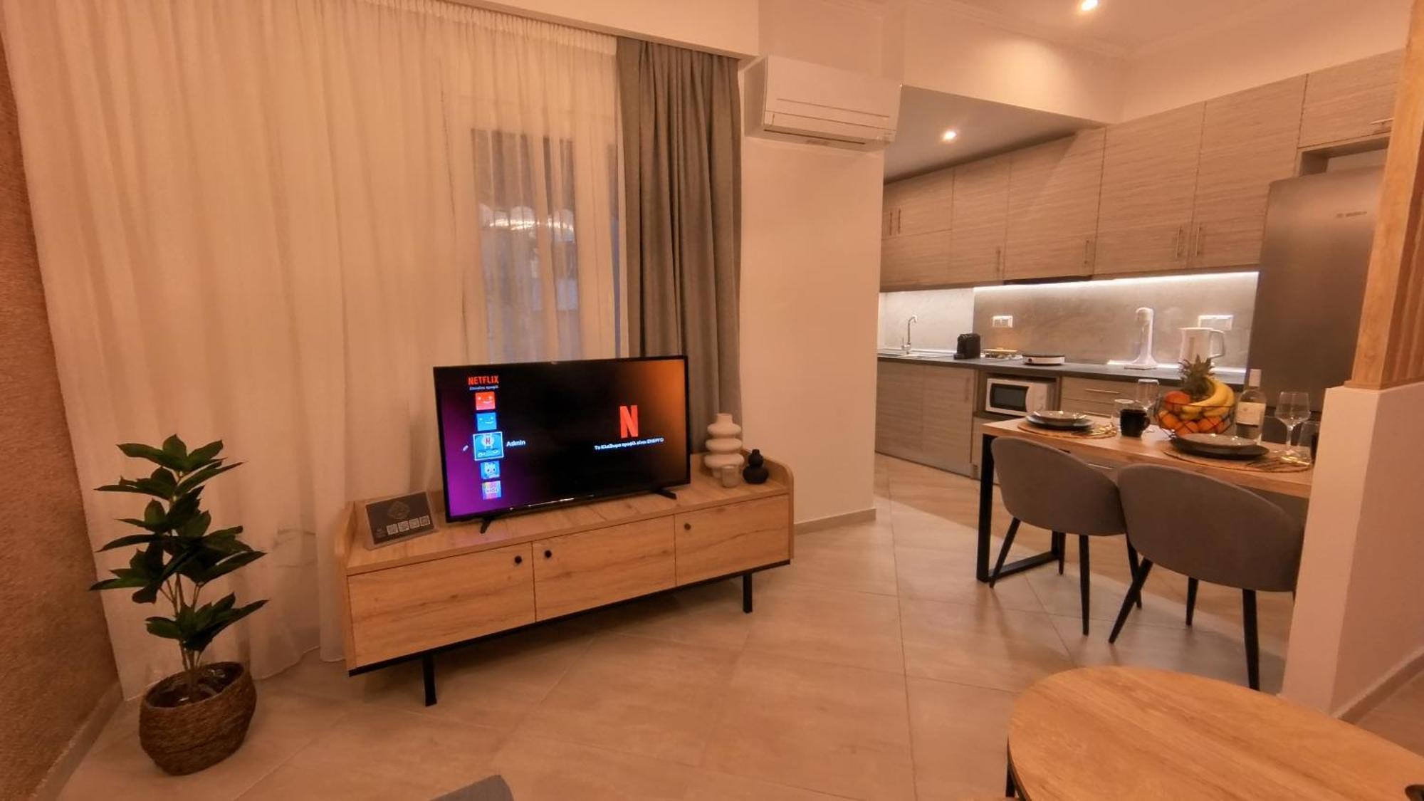 Mouson Luxury Suite With Free Private Parking Kavála ภายนอก รูปภาพ