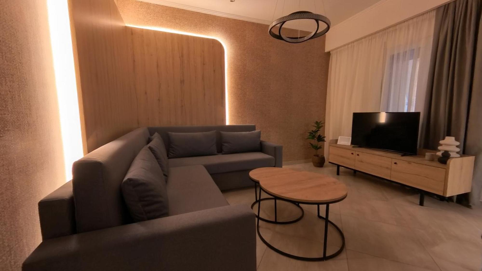 Mouson Luxury Suite With Free Private Parking Kavála ภายนอก รูปภาพ