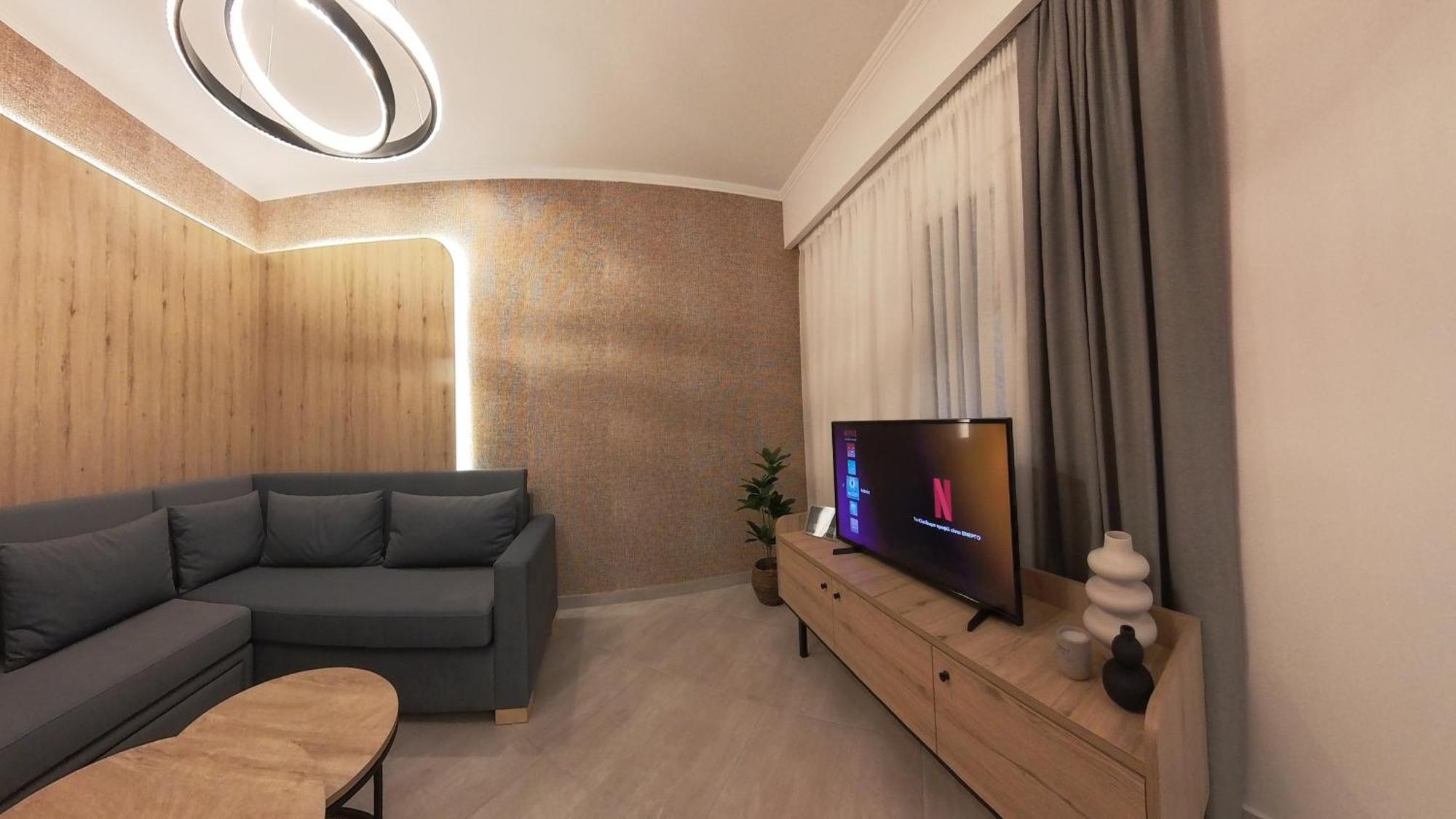 Mouson Luxury Suite With Free Private Parking Kavála ภายนอก รูปภาพ
